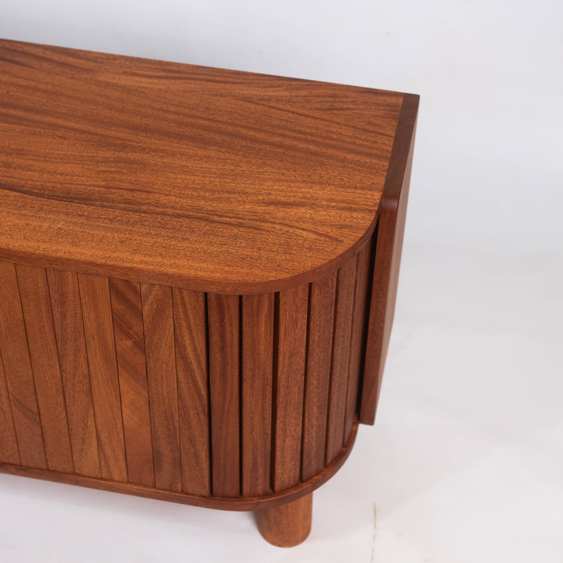 Dana TV unit - Renouve Studios